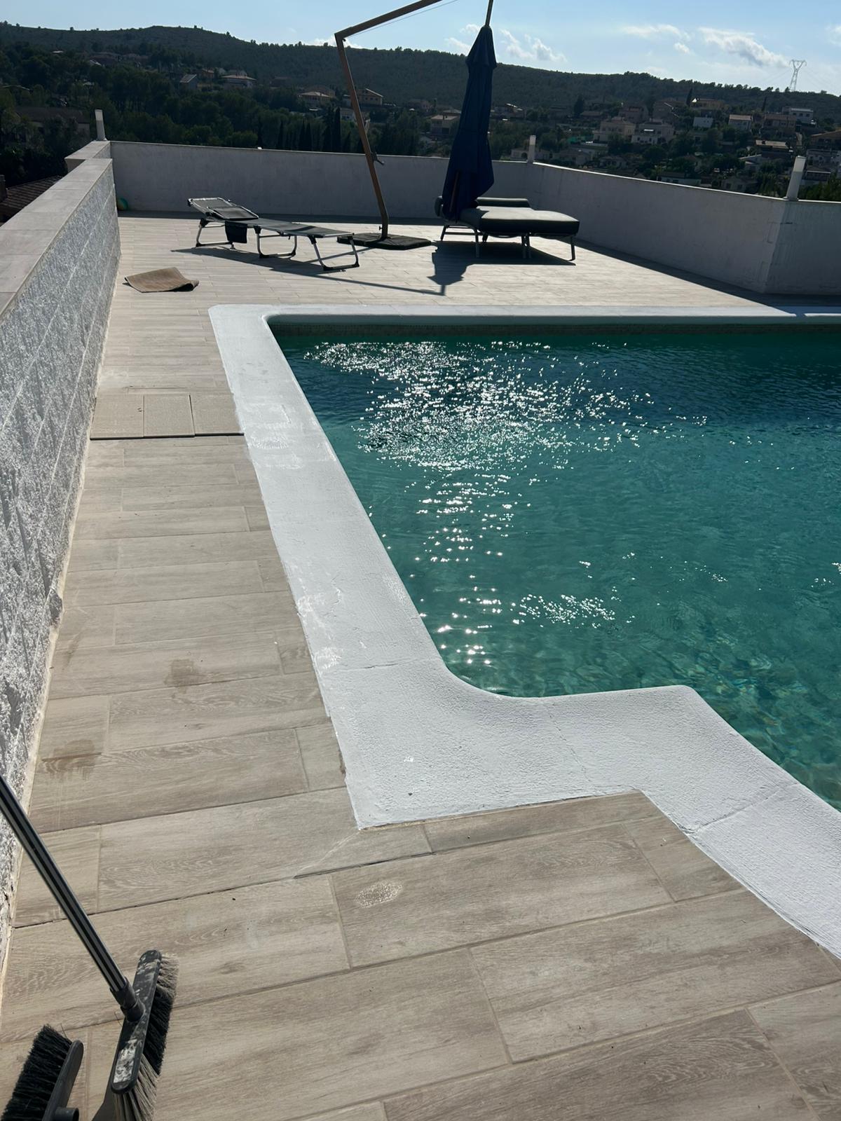 Piscina terminada vista 2